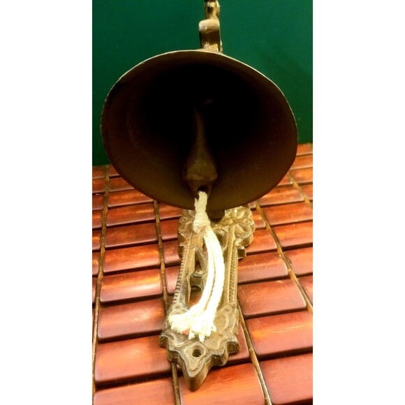 Vintage Cast Iron Moose Hanging Dinner Bell Wall Mounted 12"x6.5" 5" Diameter - Picture 3 of 7